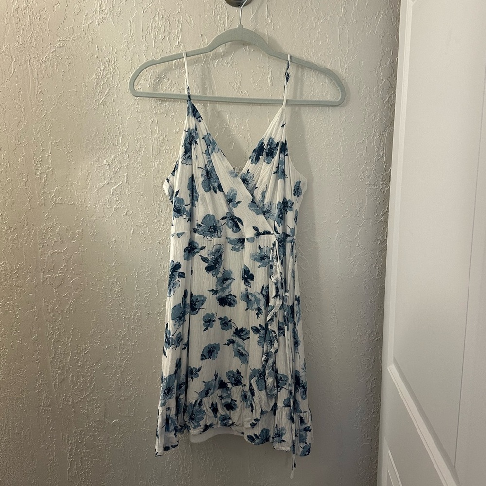 Altar’d State White and Blue Floral Dress